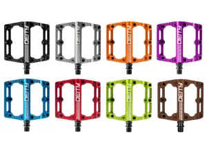 Deity pedály Black Kat 