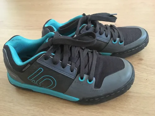ElementStore | Dámské boty FIVE TEN - FREERIDER CONTACT SHOCK GREEN WMS (vel. 37)
